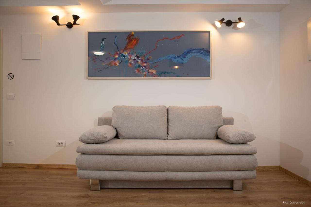Apartments And Rooms Luan روفينج المظهر الخارجي الصورة