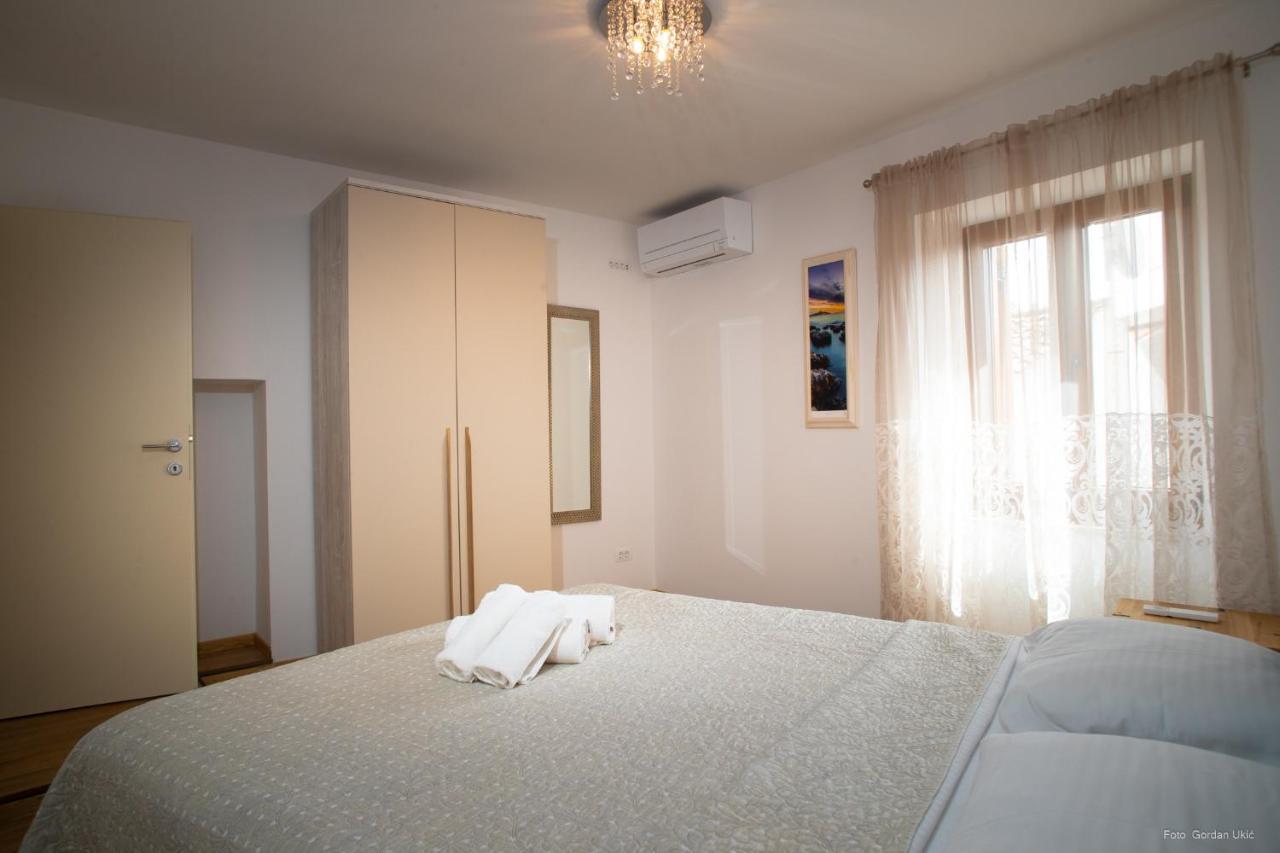 Apartments And Rooms Luan روفينج المظهر الخارجي الصورة